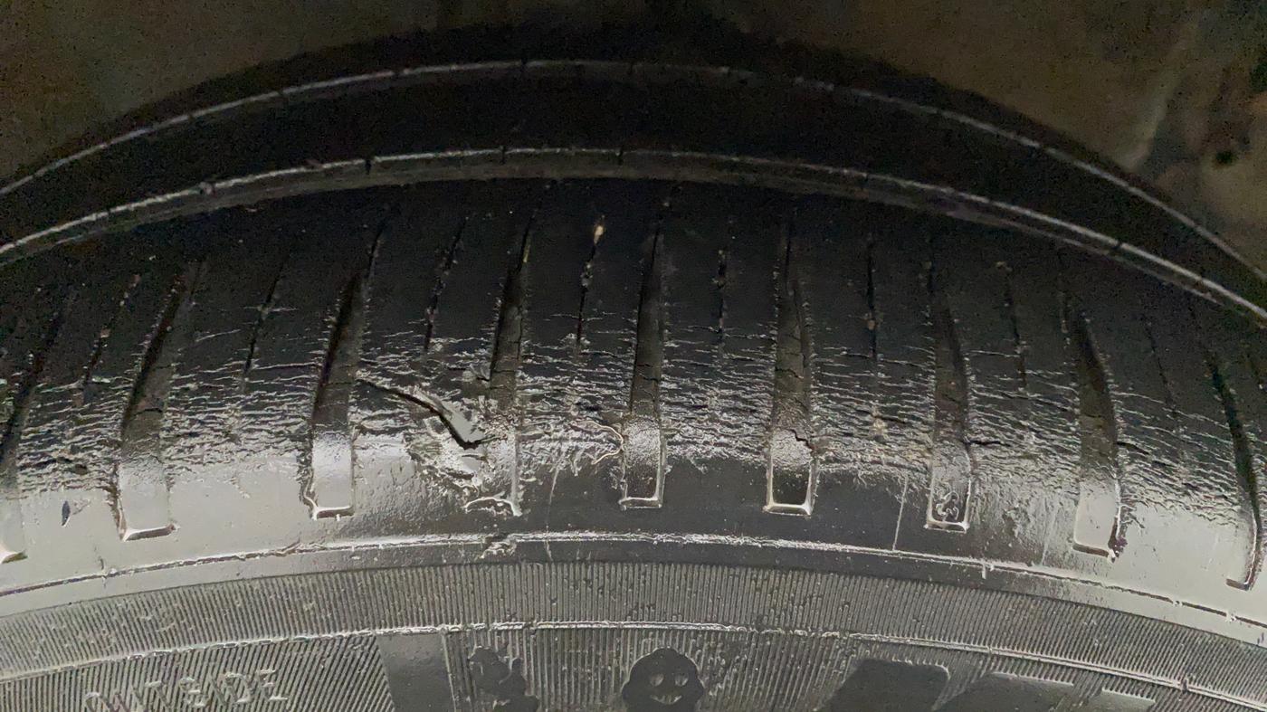2012 Hyundai i20 MAGNA (O) 1.2, Petrol, Manual, 44,111 km, Right Front Tyre Tread