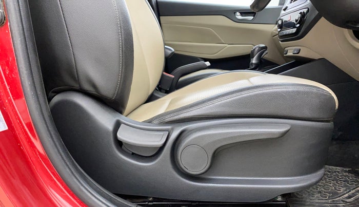 2018 Hyundai Verna 1.6 VTVT SX (O) AT, Petrol, Automatic, 38,054 km, Driver Side Adjustment Panel