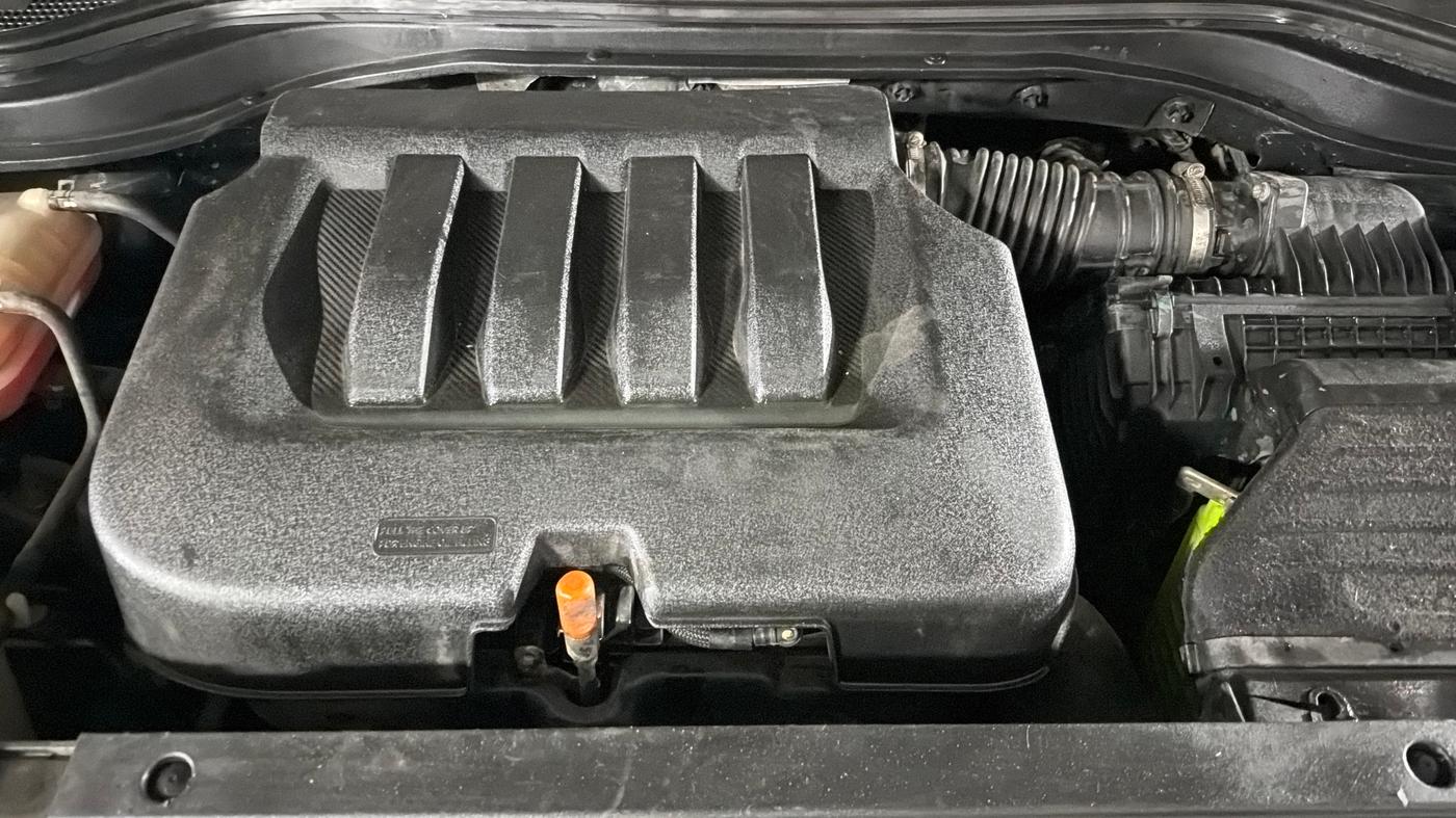 2021 Mahindra XUV700 AX 7 P MT 7 STR, Petrol, Manual, 73,146 km, Engine View