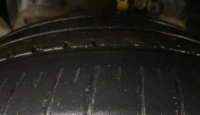 2021 Ford FREESTYLE TITANIUM 1.2 PETROL, Petrol, Manual, 50,210 km, Left Front Tyre Tread