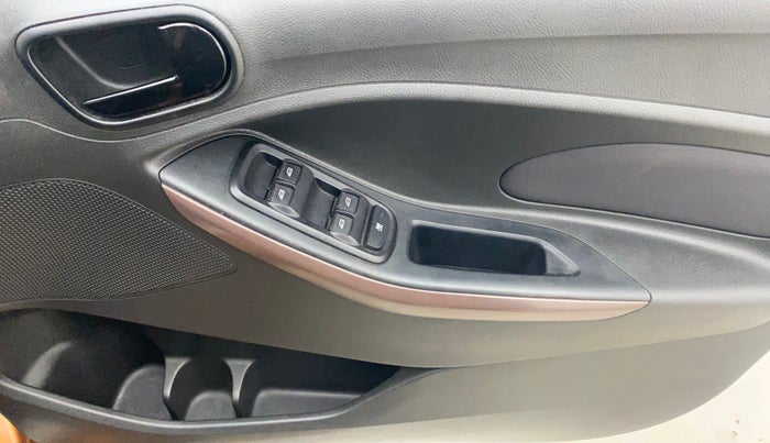 2021 Ford FREESTYLE TITANIUM 1.2 PETROL, Petrol, Manual, 50,210 km, Driver Side Door Panels Control