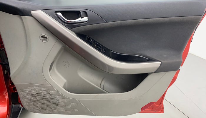 2018 Tata NEXON XZA + 1.2 PETROL A/T, Petrol, Automatic, 44,828 km, Driver Side Door Panels Control