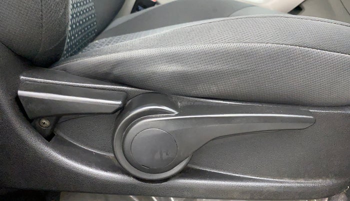 2018 Tata NEXON XZA + 1.2 PETROL A/T, Petrol, Automatic, 44,828 km, Driver Side Adjustment Panel
