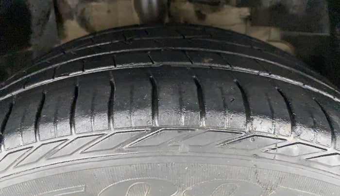 2018 Tata NEXON XZA + 1.2 PETROL A/T, Petrol, Automatic, 44,828 km, Right Front Tyre Tread