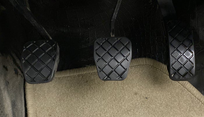 2019 Volkswagen Ameo TRENDLINE 1.0L, Petrol, Manual, 12,737 km, Pedals