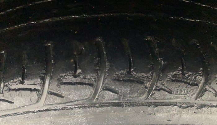 2017 Maruti Baleno DELTA CVT PETROL 1.2, Petrol, Automatic, 1,13,244 km, Left Front Tyre Tread