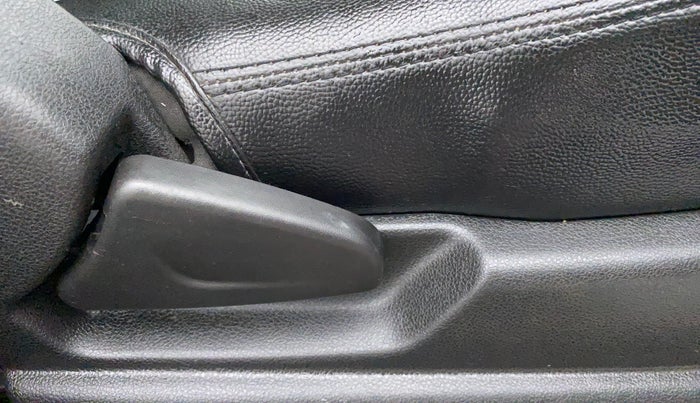 2019 Renault Kwid RXT 1.0 AMT (O), Petrol, Automatic, 19,877 km, Driver Side Adjustment Panel