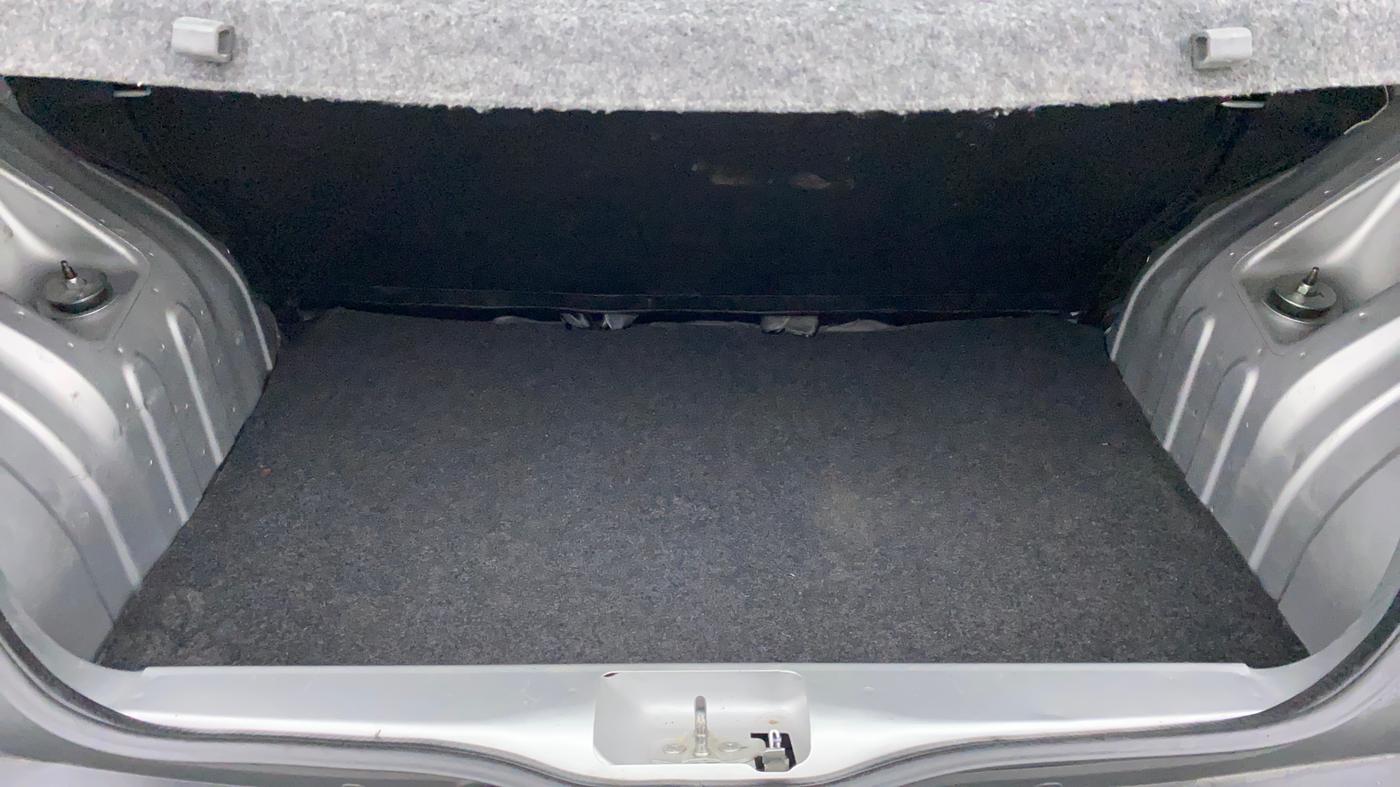 2019 Renault Kwid RXT 1.0 AMT (O), Petrol, Automatic, 19,877 km, Boot Inside