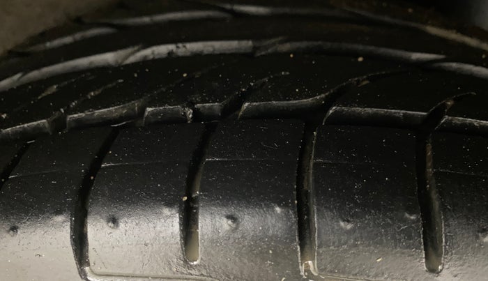 2021 Hyundai New Elantra 2.0 SX MT PETROL, Petrol, Manual, 64,083 km, Left Rear Tyre Tread