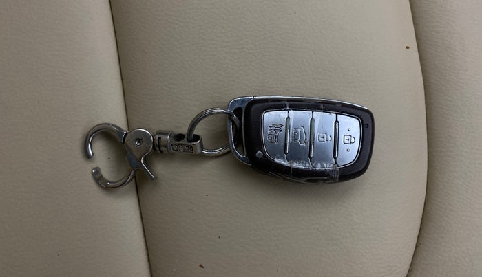 2021 Hyundai New Elantra 2.0 SX MT PETROL, Petrol, Manual, 64,083 km, Key Close Up