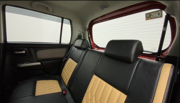 2015 Maruti Wagon R 1.0 VXI, Petrol, Manual, 27,184 km, Right Side Rear Door Cabin