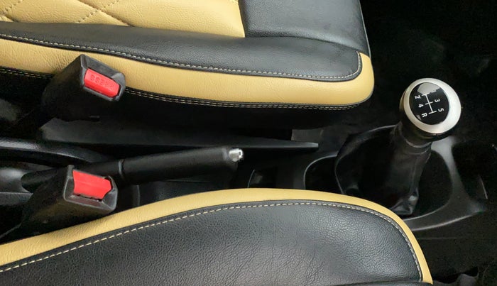 2015 Maruti Wagon R 1.0 VXI, Petrol, Manual, 27,184 km, Gear Lever