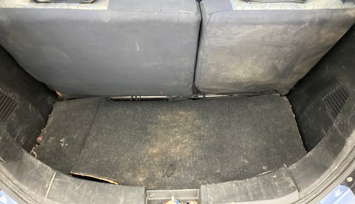 2013 Maruti Wagon R 1.0 VXI, Petrol, Manual, 62,438 km, Dicky (Boot door) - Parcel tray missing