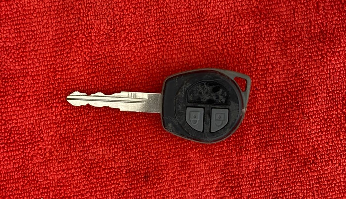 2013 Maruti Wagon R 1.0 VXI, Petrol, Manual, 62,438 km, Lock system - Remote key minor damage