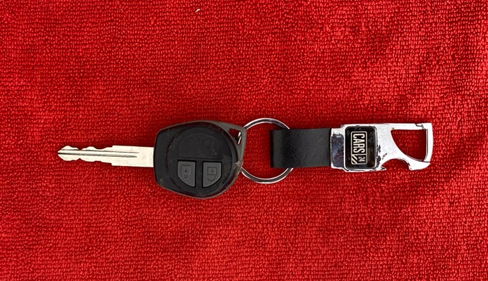 2013 Maruti Wagon R 1.0 VXI, Petrol, Manual, 62,438 km, Key Close Up