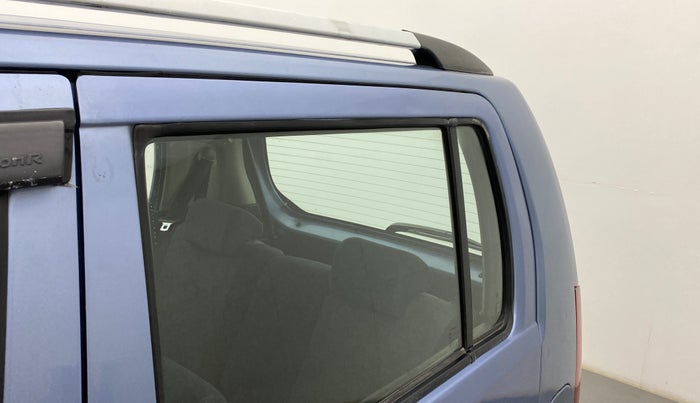2013 Maruti Wagon R 1.0 VXI, Petrol, Manual, 62,438 km, Rear left door - Door visor damaged