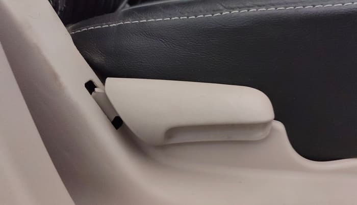 2021 Maruti Celerio VXI CNG, CNG, Manual, 50,226 km, Driver Side Adjustment Panel