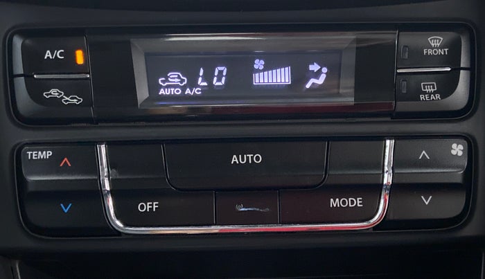2016 Maruti Vitara Brezza ZDI PLUS DUAL TONE, Diesel, Manual, 57,697 km, Automatic Climate Control