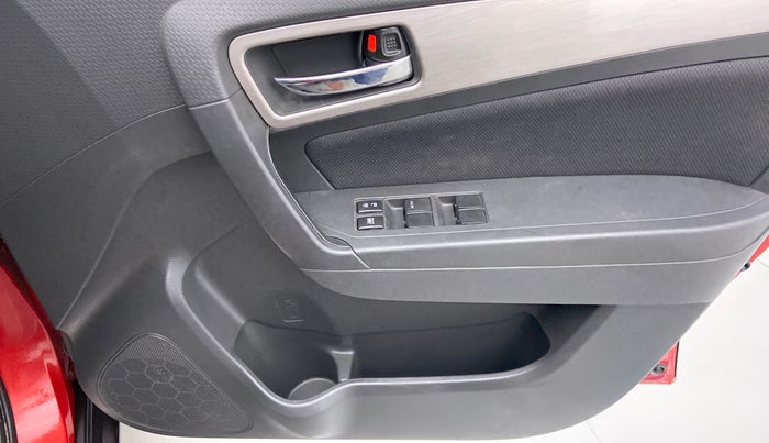 2016 Maruti Vitara Brezza ZDI PLUS DUAL TONE, Diesel, Manual, 57,697 km, Driver Side Door Panels Control