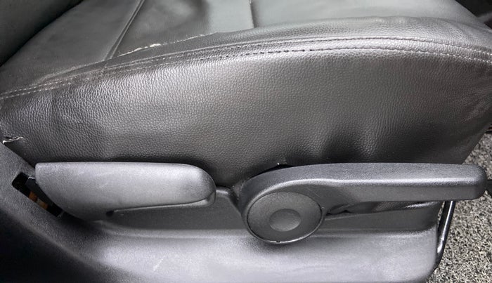 2016 Maruti Vitara Brezza ZDI PLUS DUAL TONE, Diesel, Manual, 57,697 km, Driver Side Adjustment Panel