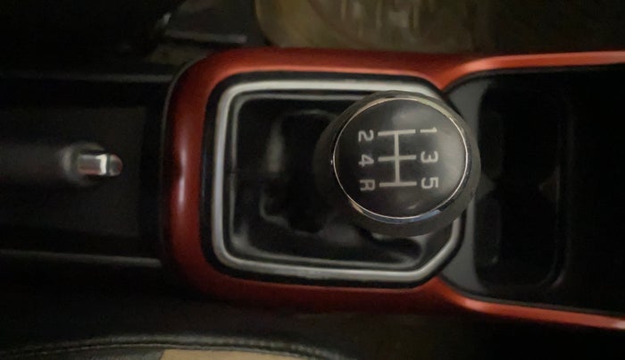 2017 Maruti IGNIS DELTA 1.2, Petrol, Manual, 39,610 km, Gear Lever