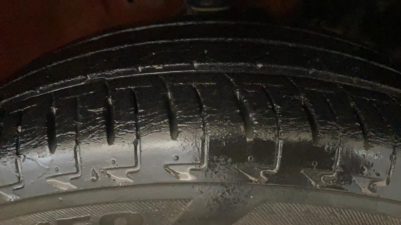 2017 Maruti IGNIS DELTA 1.2, Petrol, Manual, 39,628 km, Right Front Tyre Tread