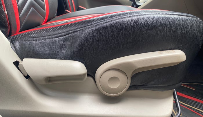 2016 Maruti Celerio ZXI (O), Petrol, Manual, 96,750 km, Driver Side Adjustment Panel