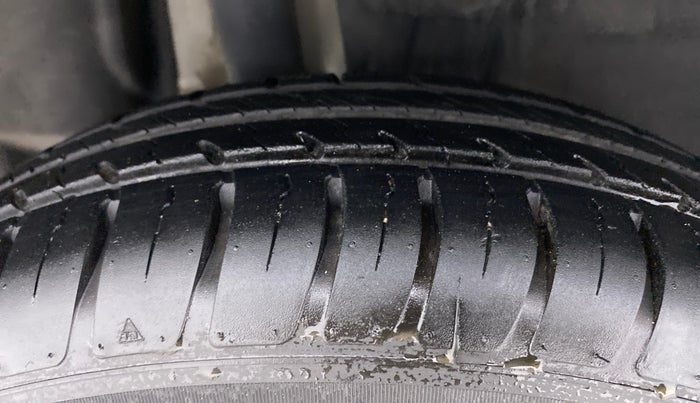 2021 Maruti Swift VXI AMT D, Petrol, Automatic, 14,397 km, Right Rear Tyre Tread