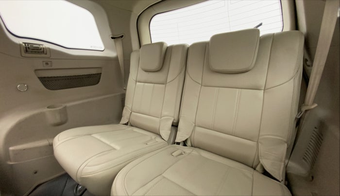 2017 Mahindra XUV500 W10 AT, Diesel, Automatic, 80,138 km, Third Seat Row ( optional )