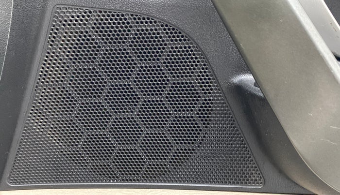 2017 Mahindra XUV500 W10 AT, Diesel, Automatic, 80,138 km, Speaker