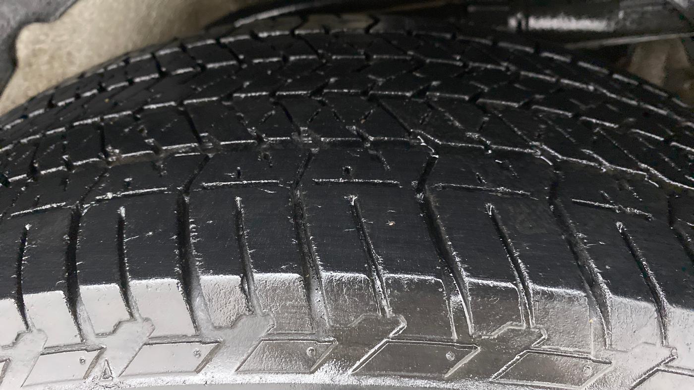 2017 Mahindra XUV500 W10 AT, Diesel, Automatic, 80,138 km, Left Rear Tyre Tread