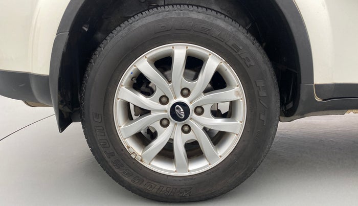 2017 Mahindra XUV500 W10 AT, Diesel, Automatic, 80,138 km, Right Rear Wheel