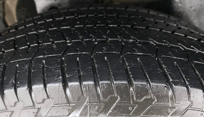 2017 Mahindra XUV500 W10 AT, Diesel, Automatic, 80,138 km, Right Rear Tyre Tread