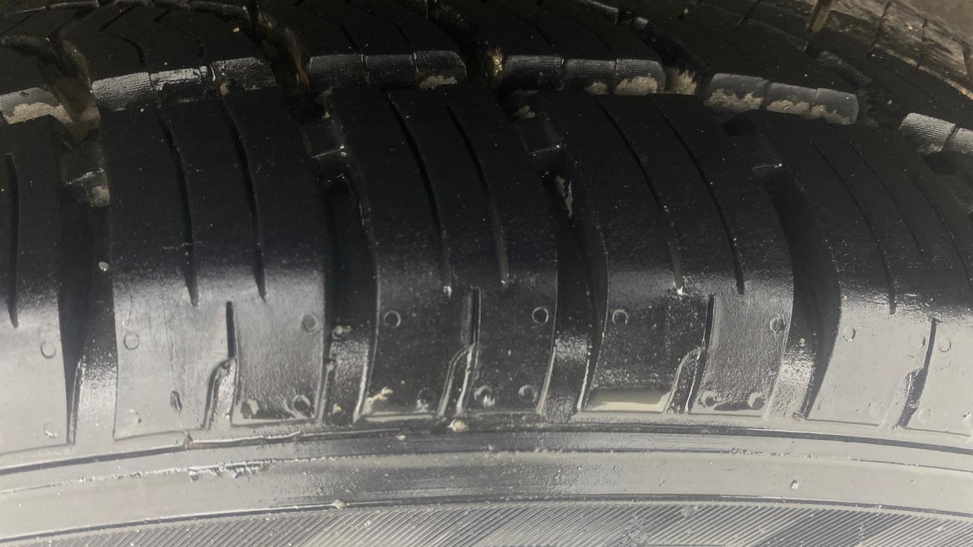 2017 Tata Hexa XT 4X4 7 STR, Diesel, Manual, 60,173 km, Left Rear Tyre Tread