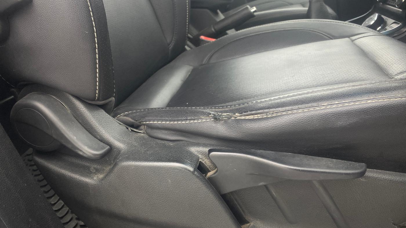 2017 Tata Hexa XT 4X4 7 STR, Diesel, Manual, 60,173 km, Driver Side Adjustment Panel