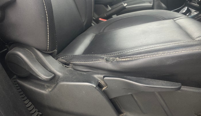 2017 Tata Hexa XT 4X4 7 STR, Diesel, Manual, 60,173 km, Driver Side Adjustment Panel