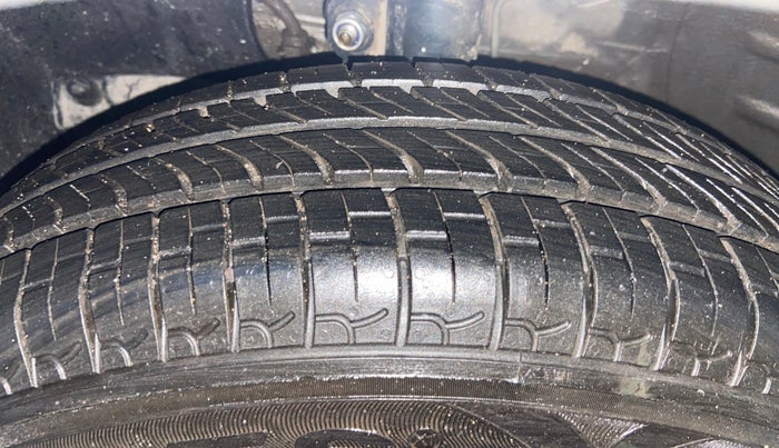 2022 Maruti New Wagon-R LXI CNG 1.0, CNG, Manual, 58,952 km, Left Front Tyre Tread