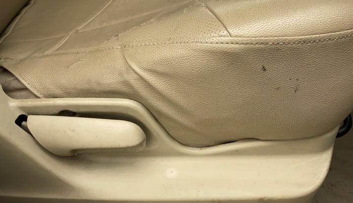 2014 Maruti Swift Dzire VXI, Petrol, Manual, 84,122 km, Driver Side Adjustment Panel