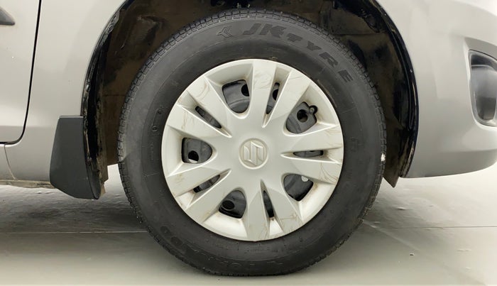 2014 Maruti Swift Dzire VXI, Petrol, Manual, 84,122 km, Right Front Wheel