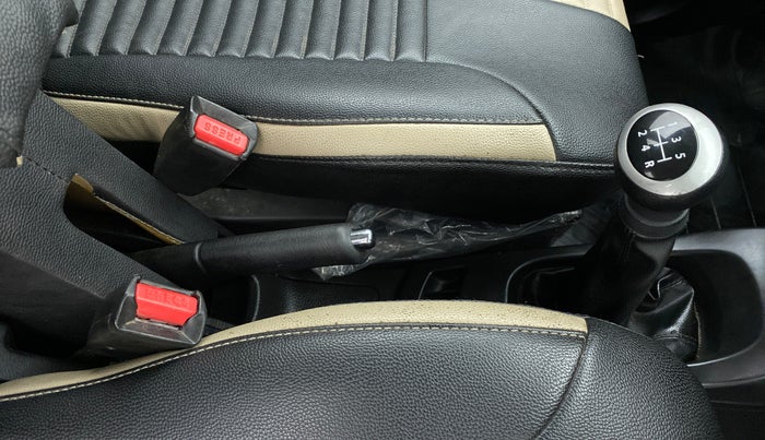 2018 Maruti Wagon R 1.0 VXI, Petrol, Manual, 51,370 km, Gear Lever