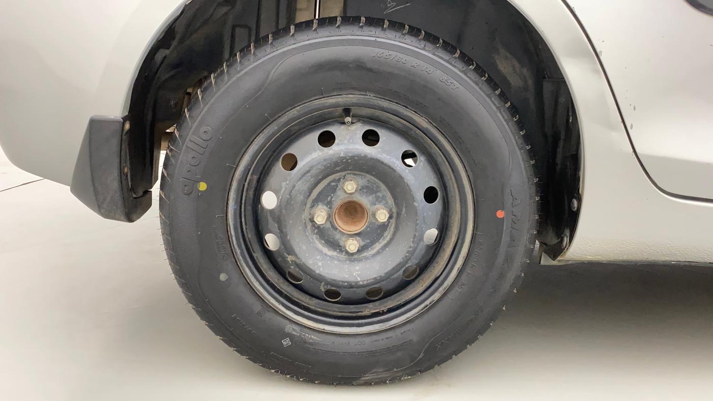 2012 Maruti Swift Dzire VXI, Petrol, Manual, 84,260 km, Right Rear Wheel