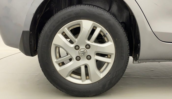 2014 Maruti Swift Dzire ZXI, Petrol, Manual, 62,842 km, Right Rear Wheel
