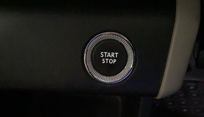 2022 Renault TRIBER RXZ, Petrol, Manual, 14,616 km, Keyless Start/ Stop Button