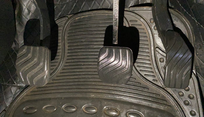 2022 Renault TRIBER RXZ, Petrol, Manual, 14,616 km, Pedals