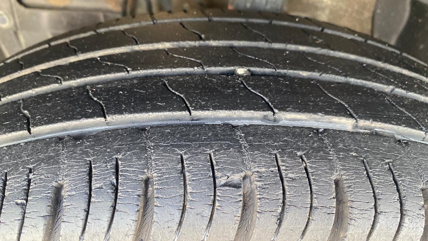2021 Maruti Vitara Brezza VXI, Petrol, Manual, 46,000 km, Left Front Tyre Tread