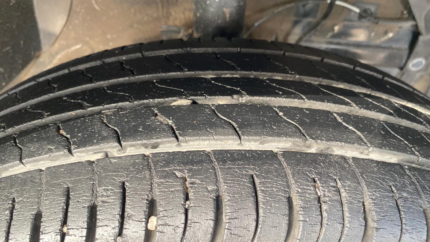 2021 Maruti Vitara Brezza VXI, Petrol, Manual, 46,000 km, Right Front Tyre Tread