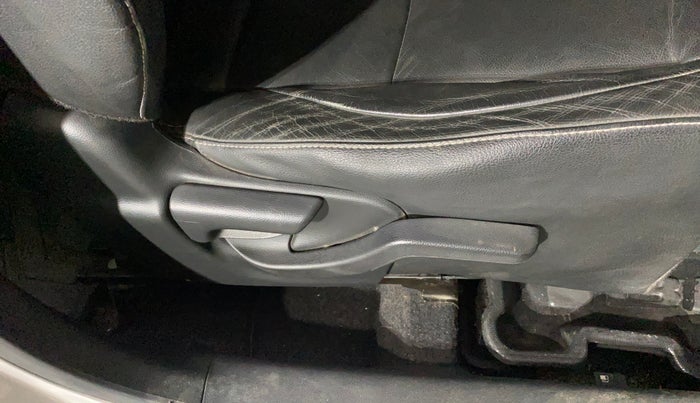 2019 Honda BR-V 1.5L I-VTEC VX, Petrol, Manual, 37,446 km, Driver Side Adjustment Panel