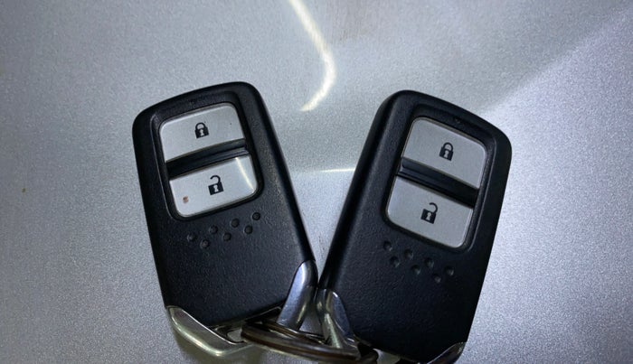 2019 Honda BR-V 1.5L I-VTEC VX, Petrol, Manual, 37,446 km, Key Close Up