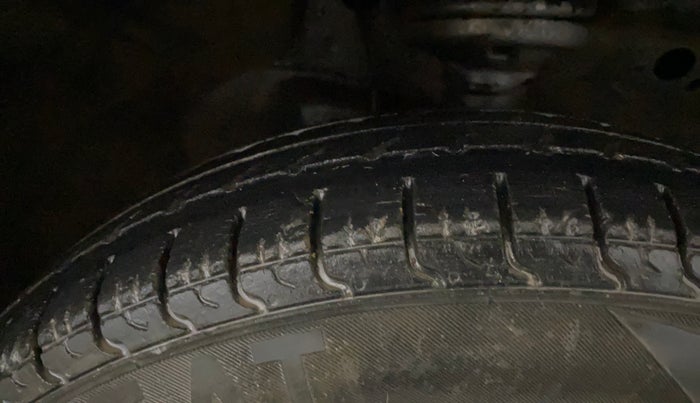 2018 Maruti Wagon R 1.0 LXI CNG, CNG, Manual, 73,846 km, Right Front Tyre Tread