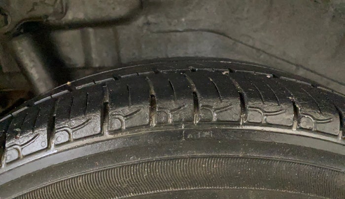 2018 Maruti Wagon R 1.0 LXI CNG, CNG, Manual, 73,846 km, Right Rear Tyre Tread